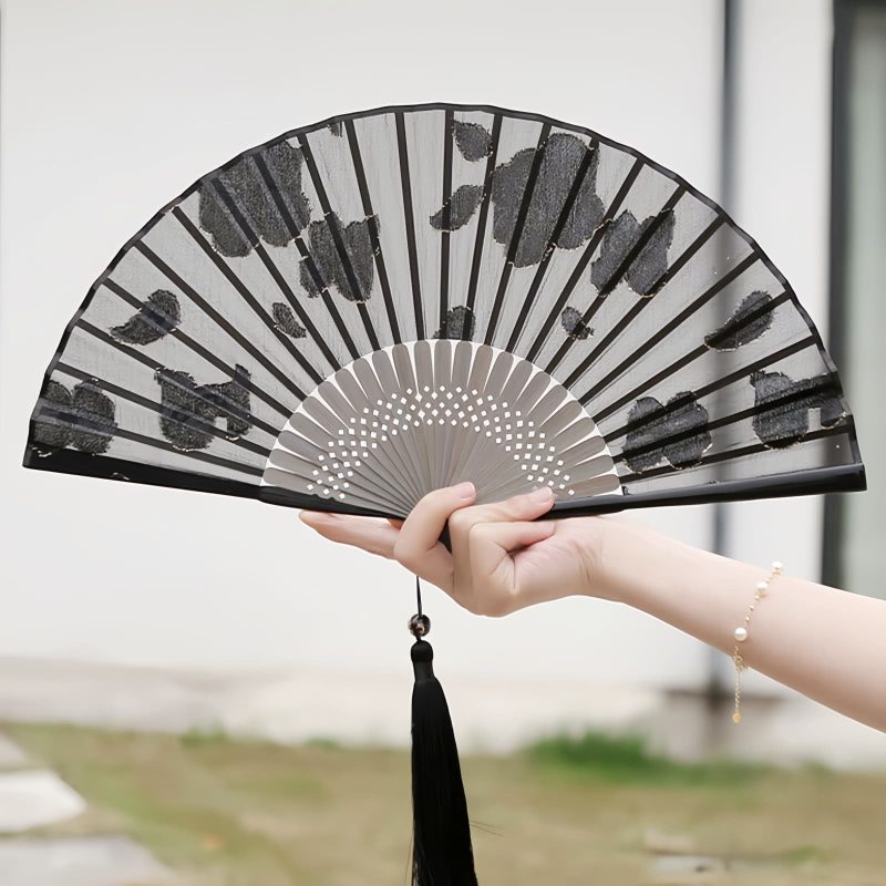 Silk Retro Leaves Flower Bamboo Folding Fan Silk Retro Leaves Flower Bamboo Folding Fan