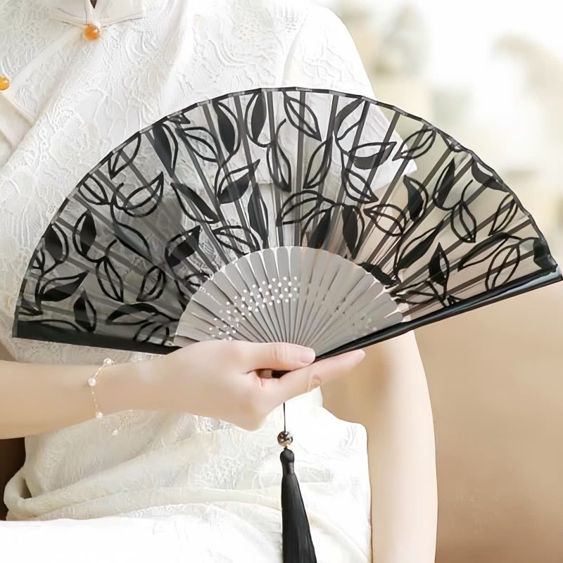 Silk Retro Leaves Flower Bamboo Folding Fan Silk Retro Leaves Flower Bamboo Folding Fan