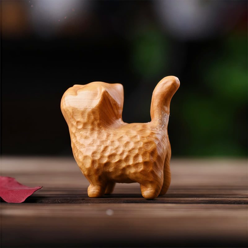 Tibetan Sandalwood Mini Cat Decoration Tibetan Sandalwood Mini Cat Decoration