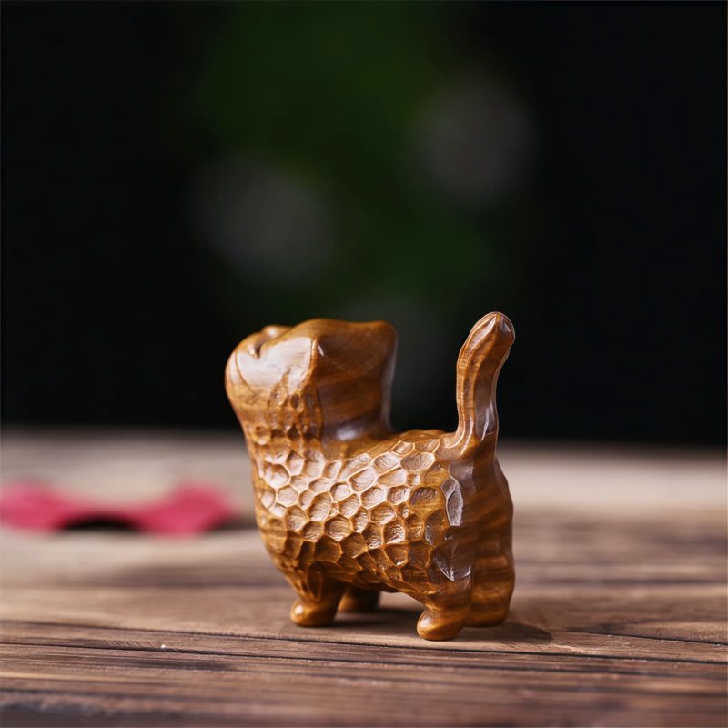 Tibetan Sandalwood Mini Cat Decoration Tibetan Sandalwood Mini Cat Decoration