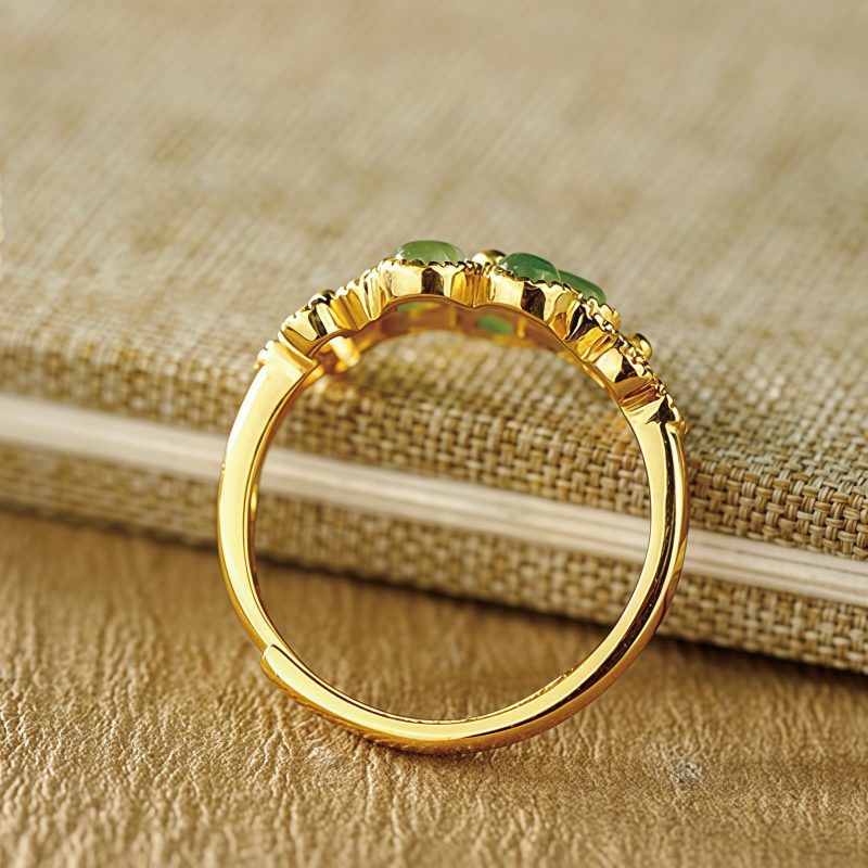 Anillo de Prosperidad en Jade Hetian y Plata 925 con Flor Dorada Hetian Jade Prosperity Ring in 925 Silver with Gold Flower