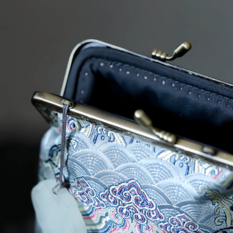 オーシャンウェーブ メタルチェーン クロスボディバッグ Ocean Waves Metal Chain Crossbody Bag