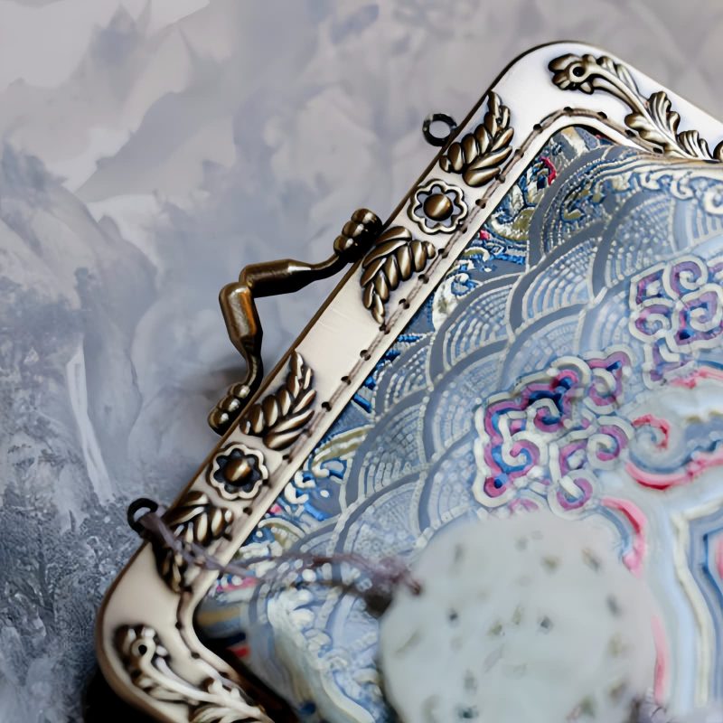 オーシャンウェーブ メタルチェーン クロスボディバッグ Ocean Waves Metal Chain Crossbody Bag