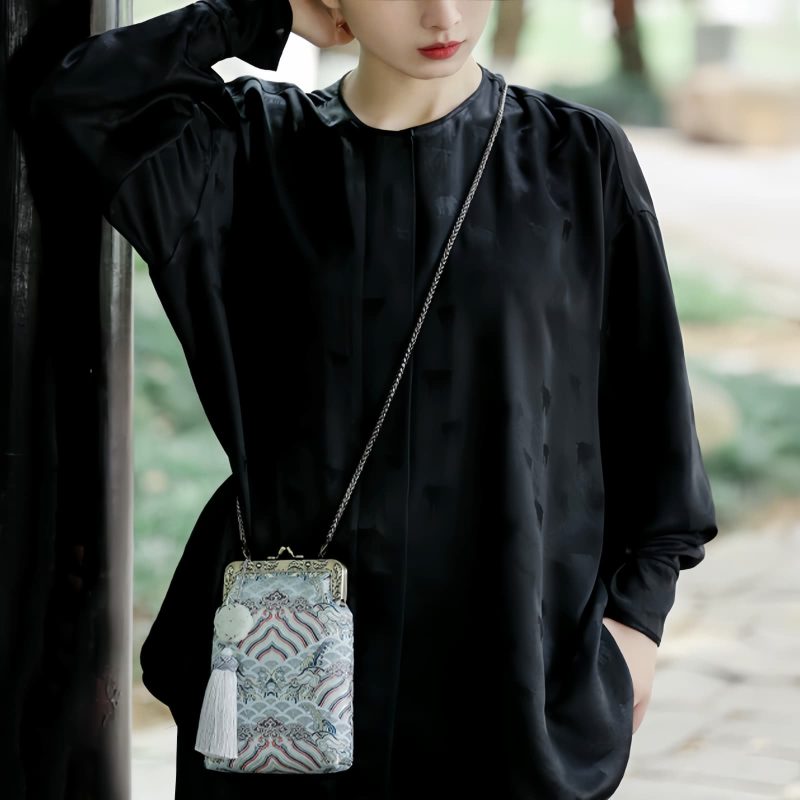 オーシャンウェーブ メタルチェーン クロスボディバッグ Ocean Waves Metal Chain Crossbody Bag