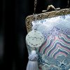 オーシャンウェーブ メタルチェーン クロスボディバッグ Ocean Waves Metal Chain Crossbody Bag