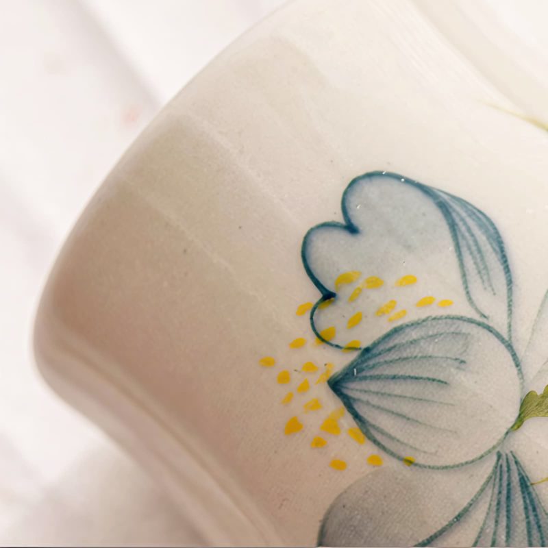 Hand Painted Ceramic Lotus Tea Cup Hand Painted Ceramic Lotus Tea Cup