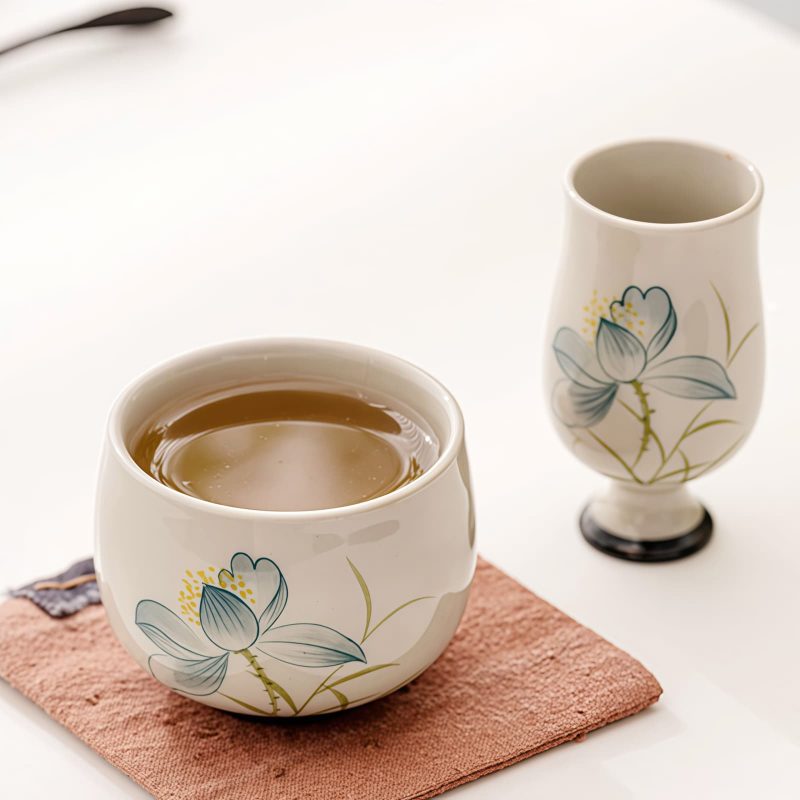 Hand Painted Ceramic Lotus Tea Cup Hand Painted Ceramic Lotus Tea Cup