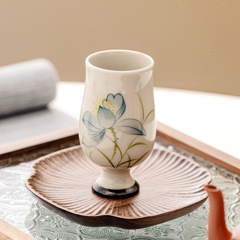 Hand Painted Ceramic Lotus Tea Cup Hand Painted Ceramic Lotus Tea Cup