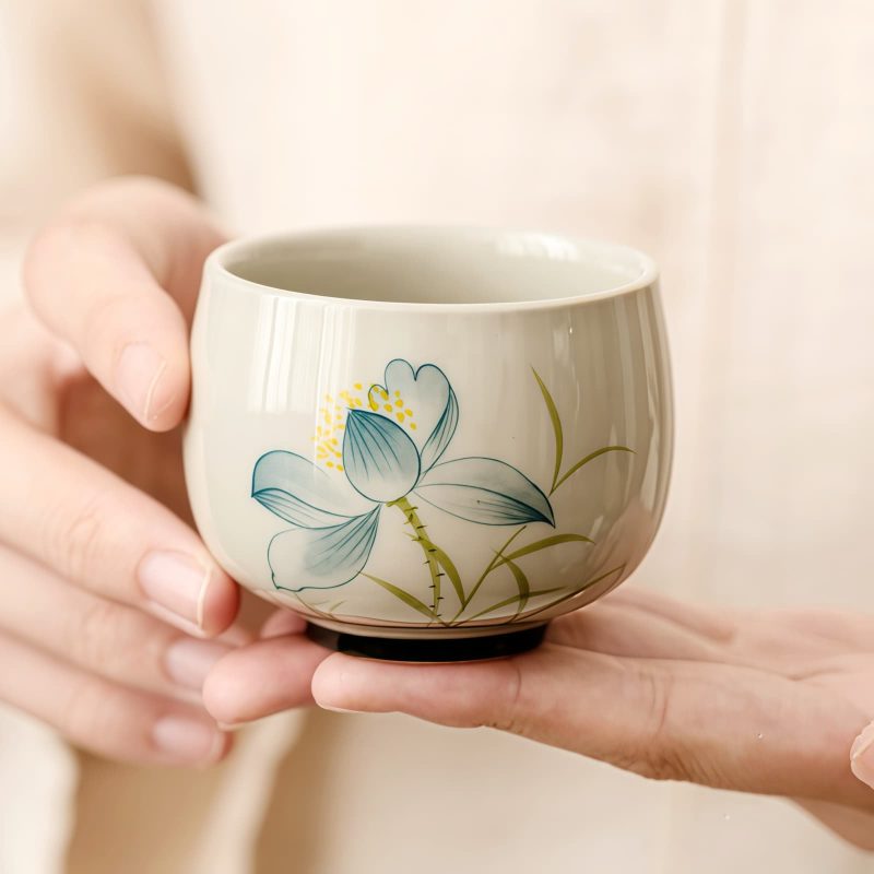 Hand Painted Ceramic Lotus Tea Cup Hand Painted Ceramic Lotus Tea Cup