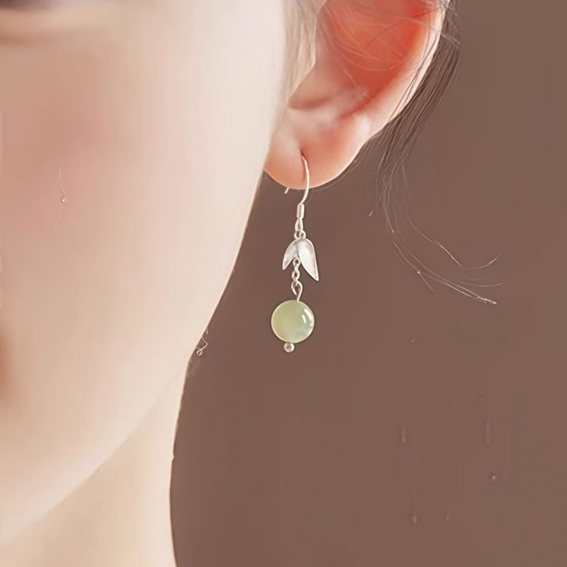 Hetian Jade Bamboo Leaf Dangle Earrings Hetian Jade Bamboo Leaf Dangle Earrings