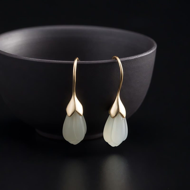 Pendientes de Jade Hetian y Plata: Elegancia en Flor de Magnolia Hetian Jade Magnolia Drop Earrings