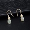 Pendientes de Jade Hetian y Plata: Elegancia en Flor de Magnolia Hetian Jade Magnolia Drop Earrings