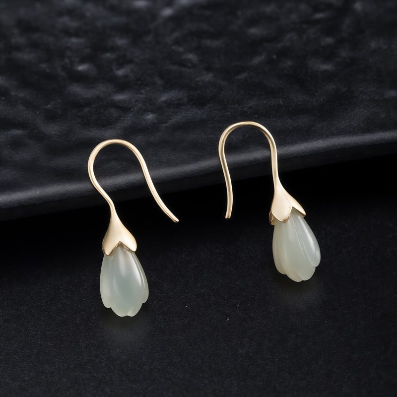 Pendientes de Jade Hetian y Plata: Elegancia en Flor de Magnolia Hetian Jade Magnolia Drop Earrings