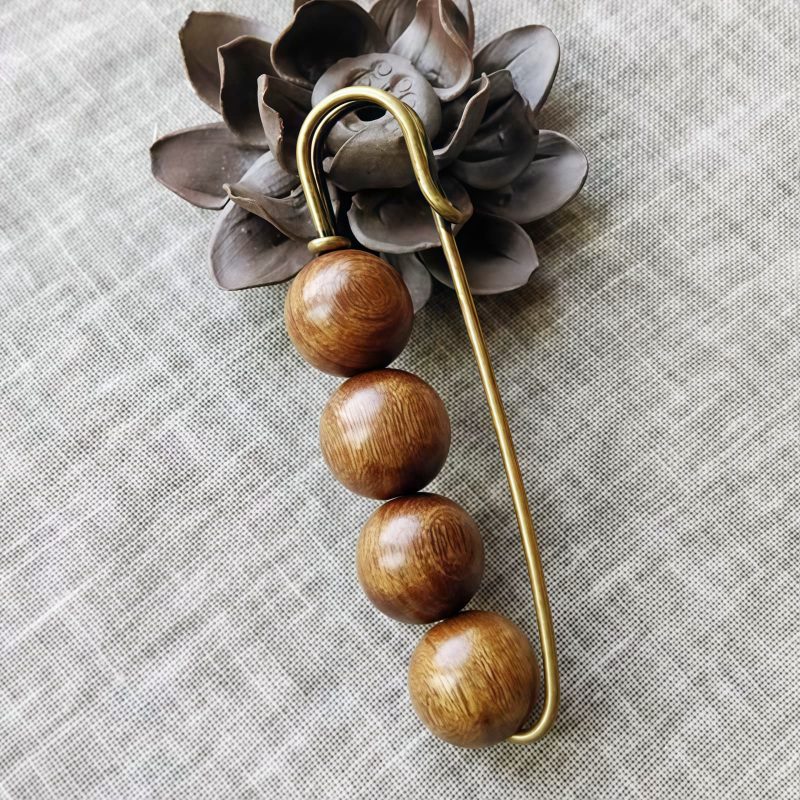 Vintage Sandalwood Healing Brooch Vintage Sandalwood Healing Brooch