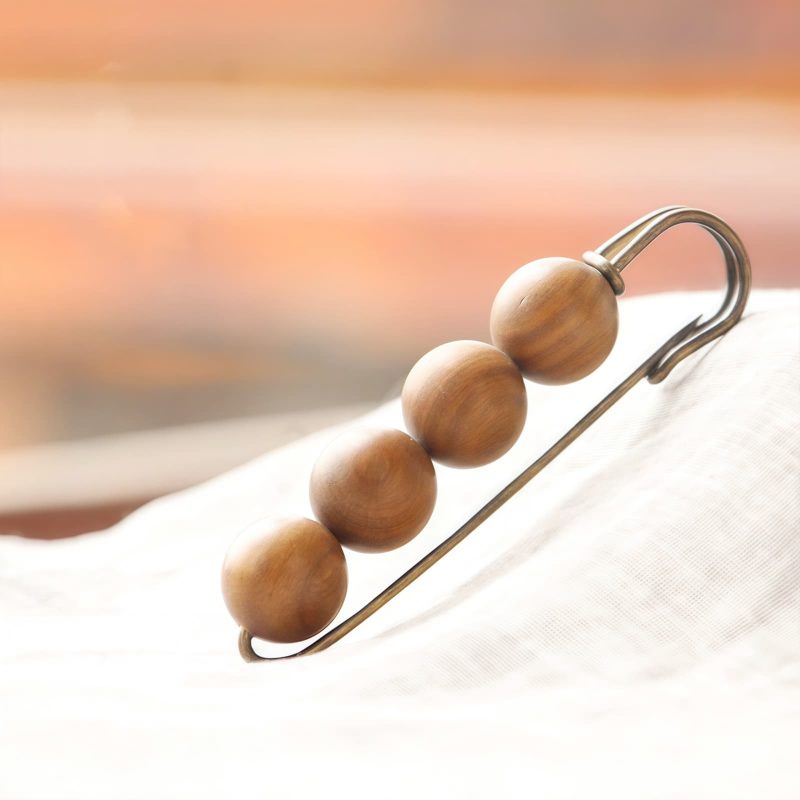 Vintage Sandalwood Healing Brooch Vintage Sandalwood Healing Brooch