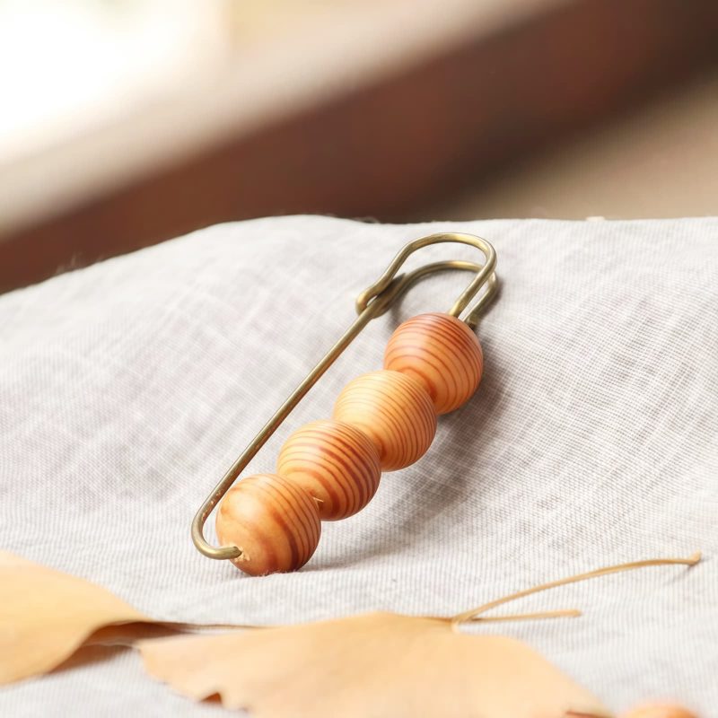Vintage Sandalwood Healing Brooch Vintage Sandalwood Healing Brooch