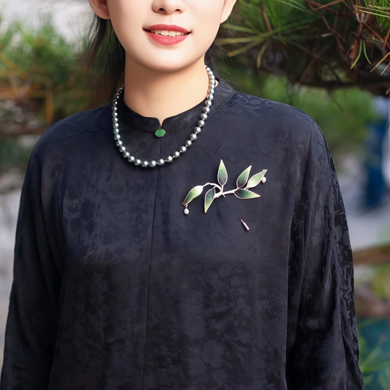 Yangzhou Velvet Mulberry Silk Bamboo Brooch Yangzhou Velvet Mulberry Silk Bamboo Brooch