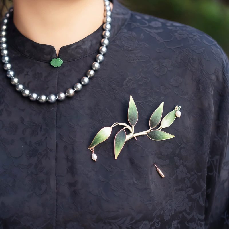 Yangzhou Velvet Mulberry Silk Bamboo Brooch Yangzhou Velvet Mulberry Silk Bamboo Brooch