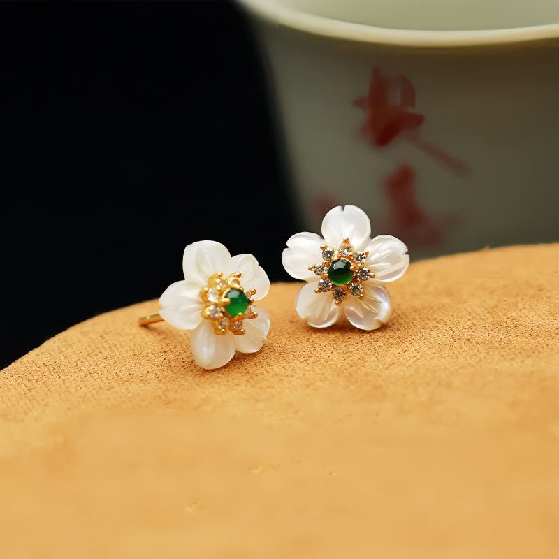 925 Silber Tridacna & Jade Blumen-Ohrstecker 925 Silver Tridacna Jade Flower Earrings