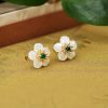 925 Silber Tridacna & Jade Blumen-Ohrstecker 925 Silver Tridacna Jade Flower Earrings