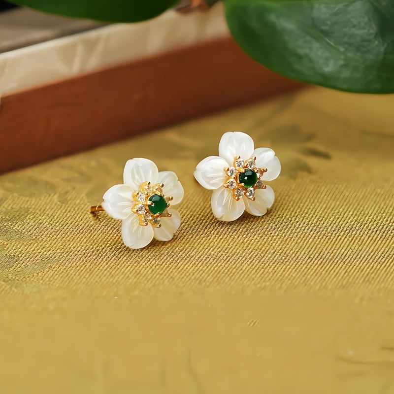925 Silber Tridacna & Jade Blumen-Ohrstecker 925 Silver Tridacna Jade Flower Earrings