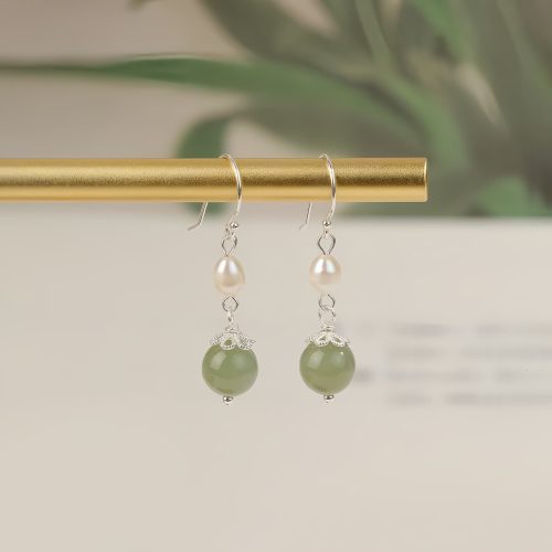 翡翠とパールの925シルバー「知恵」のピアス