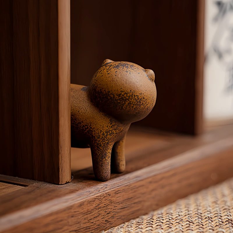 Mini Ceramic Cat Feng Shui Decoration Mini Ceramic Cat Feng Shui Decoration