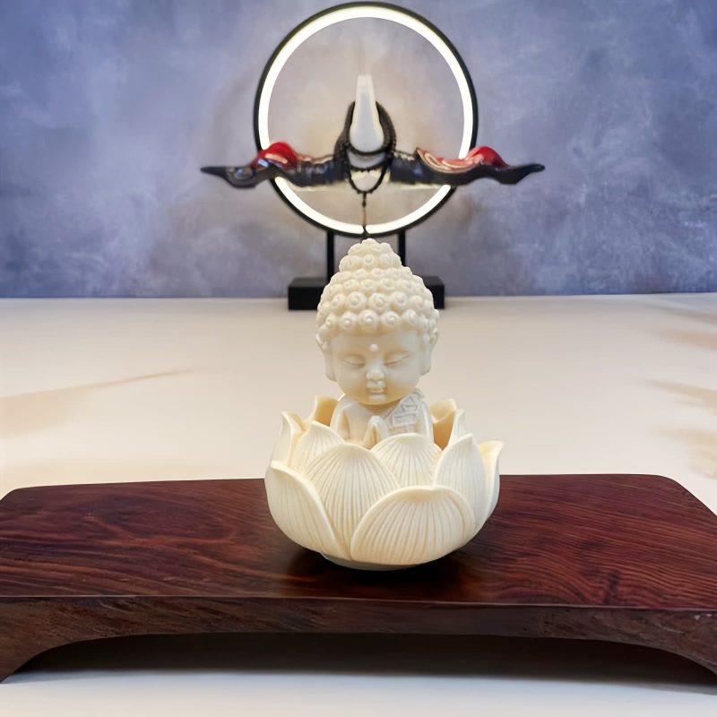 Mini Ivory Tathagata Buddha Decoration Mini Ivory Tathagata Buddha Decoration