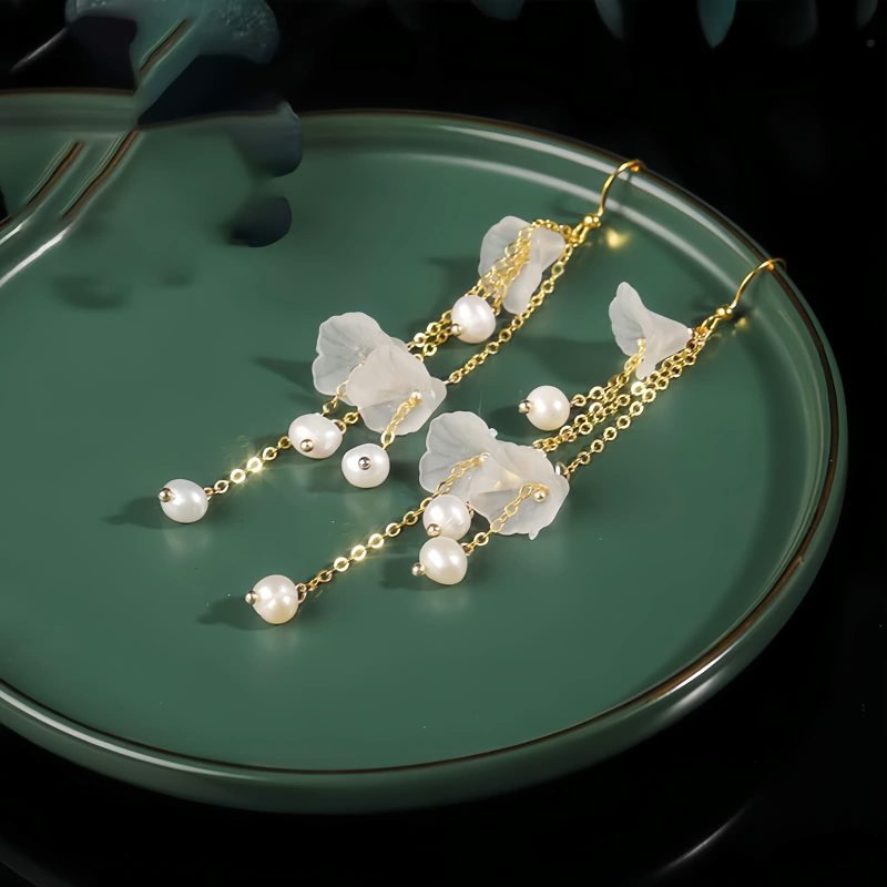 Pearl Flower Petal Luck Drop Earrings Pearl Flower Petal Luck Drop Earrings