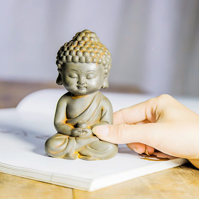 Rust Cast Resin Ksitigarbha Guanyin Statue Rust Cast Resin Ksitigarbha Guanyin Statue