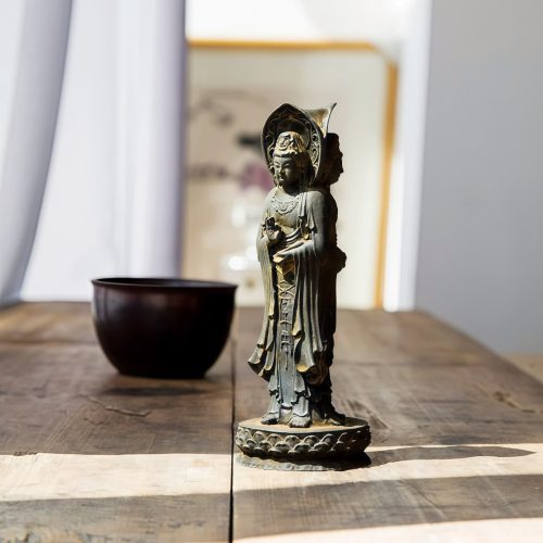 Rusty Iron Powder Kwan Yin Statue - Three-Faced Compassion Symbol Rusty Iron Powder Kwan Yin Statue - Three-Faced Compassion Symbol