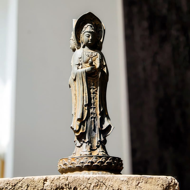 Rusty Iron Powder Kwan Yin Statue - Three-Faced Compassion Symbol Rusty Iron Powder Kwan Yin Statue - Three-Faced Compassion Symbol
