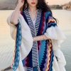 Chal Tibetano con Rayas Onduladas y Borlas Tibetan Wavy Striped Tassel Shawl