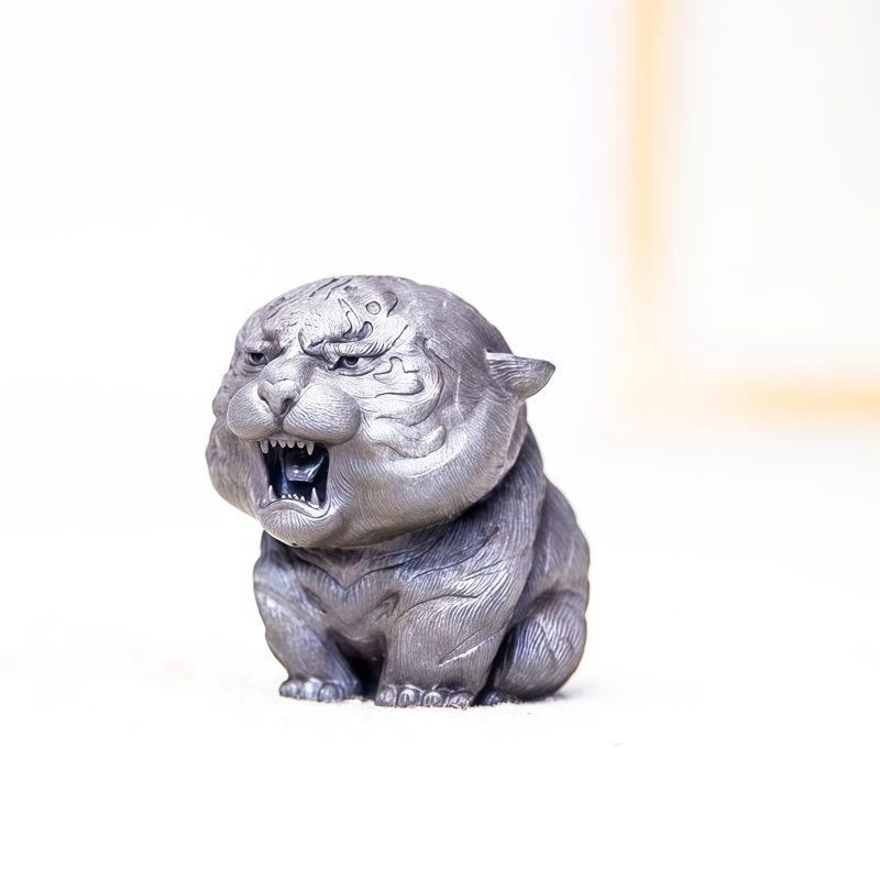 Rust Iron Mini Roaring Tiger Statue Rust Iron Mini Roaring Tiger Statue