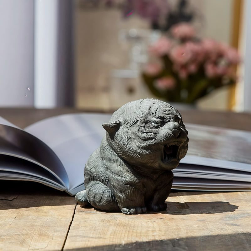Rust Iron Mini Roaring Tiger Statue Rust Iron Mini Roaring Tiger Statue