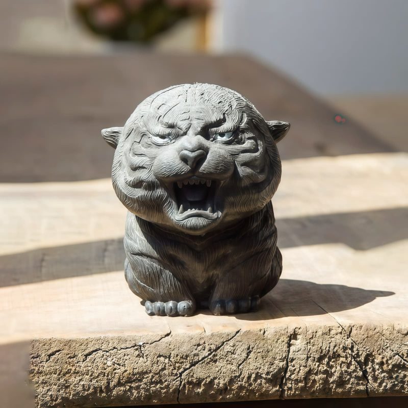Rust Iron Mini Roaring Tiger Statue Rust Iron Mini Roaring Tiger Statue