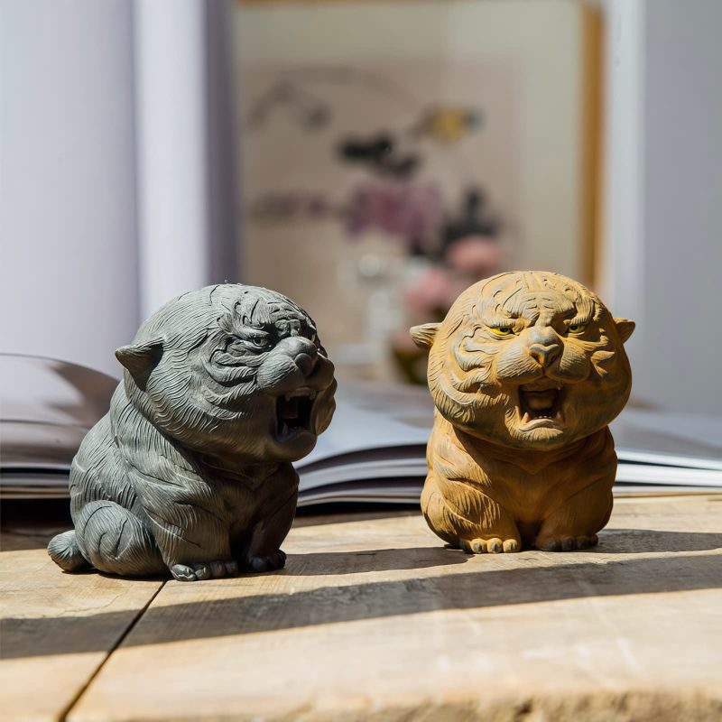 Rust Iron Mini Roaring Tiger Statue Rust Iron Mini Roaring Tiger Statue