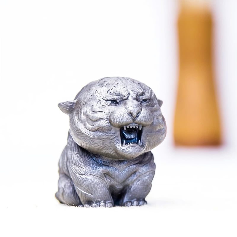 Rust Iron Mini Roaring Tiger Statue Rust Iron Mini Roaring Tiger Statue