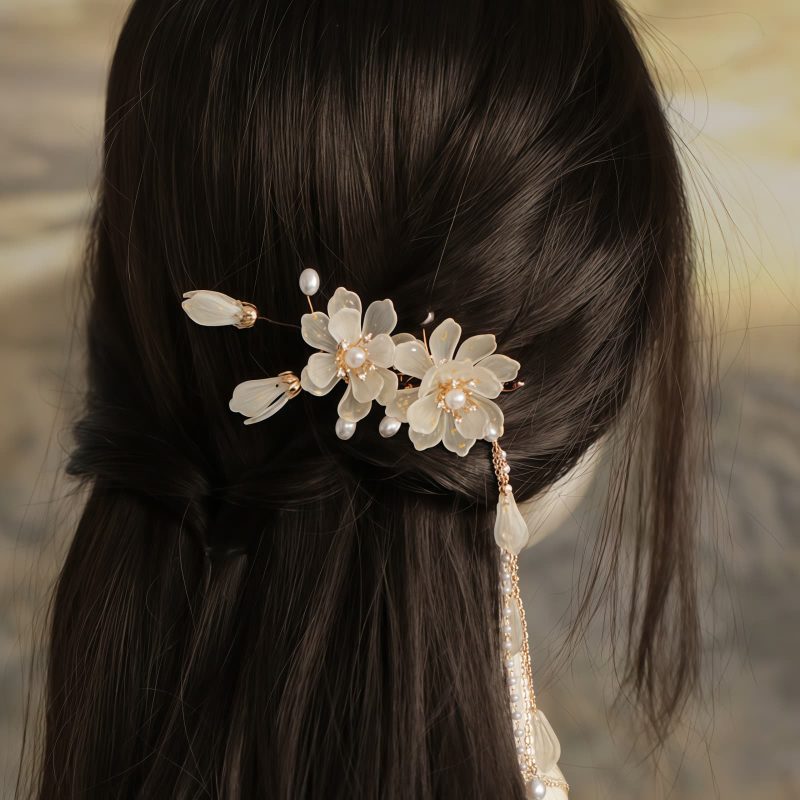Alloy Magnolia Tassel Hair Clip Alloy Magnolia Tassel Hair Clip