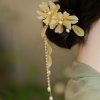 Alloy Magnolia Tassel Hair Clip Alloy Magnolia Tassel Hair Clip