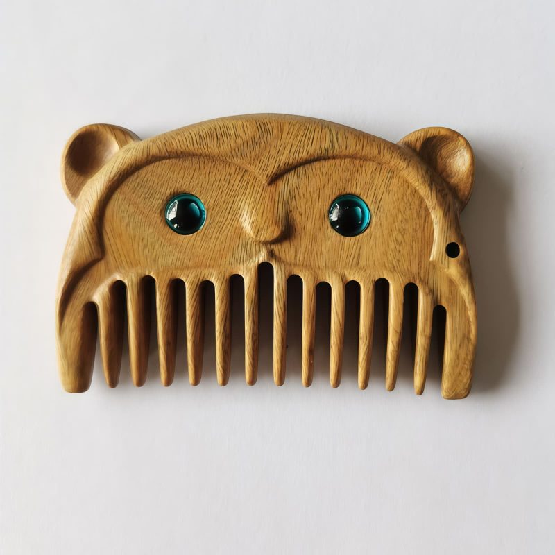 Chinese Zodiac Green Sandalwood Portable Comb Chinese Zodiac Green Sandalwood Portable Comb
