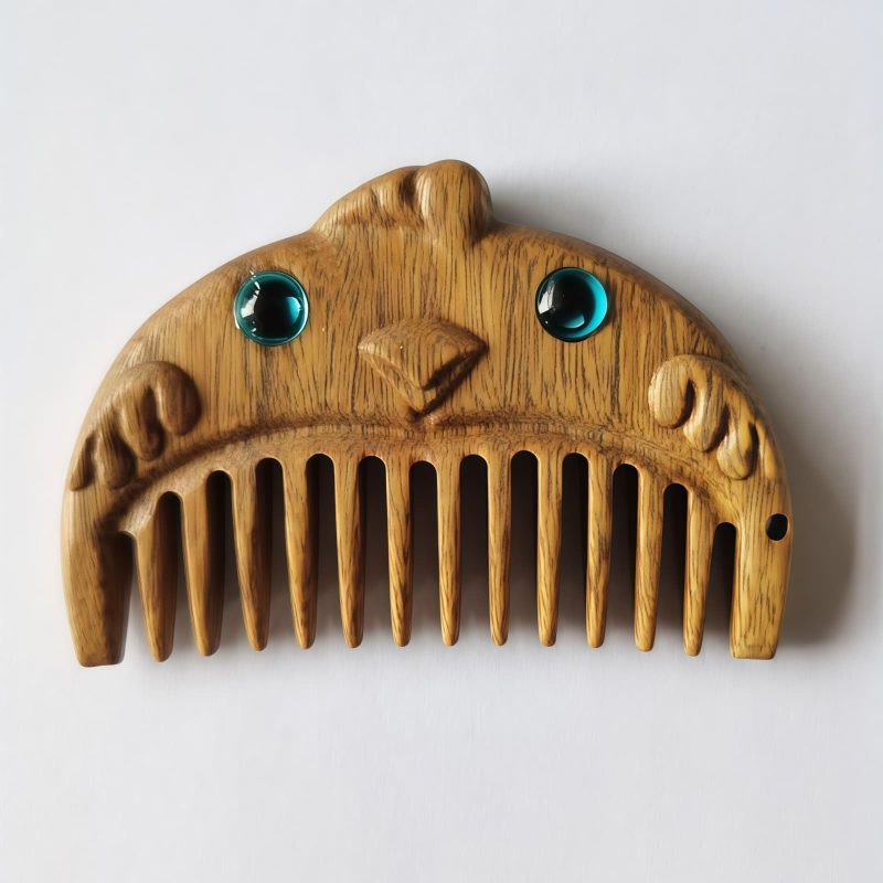 Chinese Zodiac Green Sandalwood Portable Comb Chinese Zodiac Green Sandalwood Portable Comb