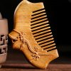 Handgefertigter Kamm aus grünem Sandelholz mit floraler Gravur Green Sandalwood Floral Engraved Comb