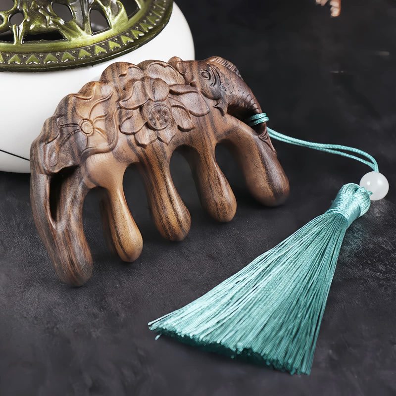 Green Sandalwood Plum Blossom Koi Fish Engraved Comb Green Sandalwood Plum Blossom Koi Fish Engraved Comb