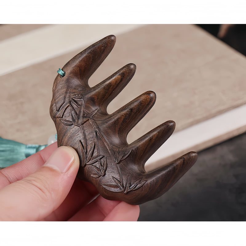 Green Sandalwood Plum Blossom Koi Fish Engraved Comb Green Sandalwood Plum Blossom Koi Fish Engraved Comb