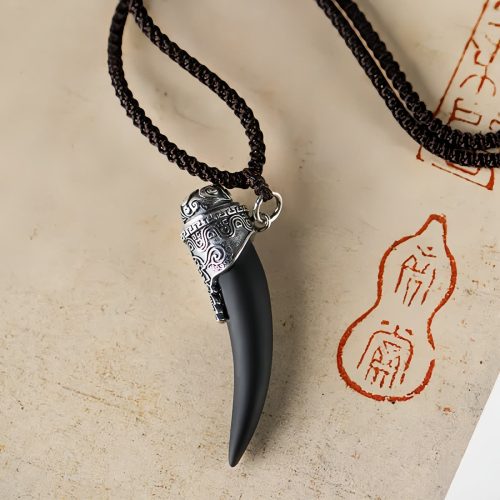 Collar de Diente de Lobo en Obsidiana Negra y Plata 925
