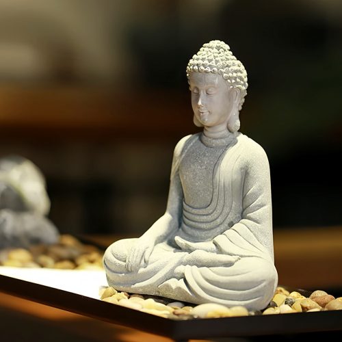 天然砂岩の座像オブジェ：日常に静寂をもたらす置物