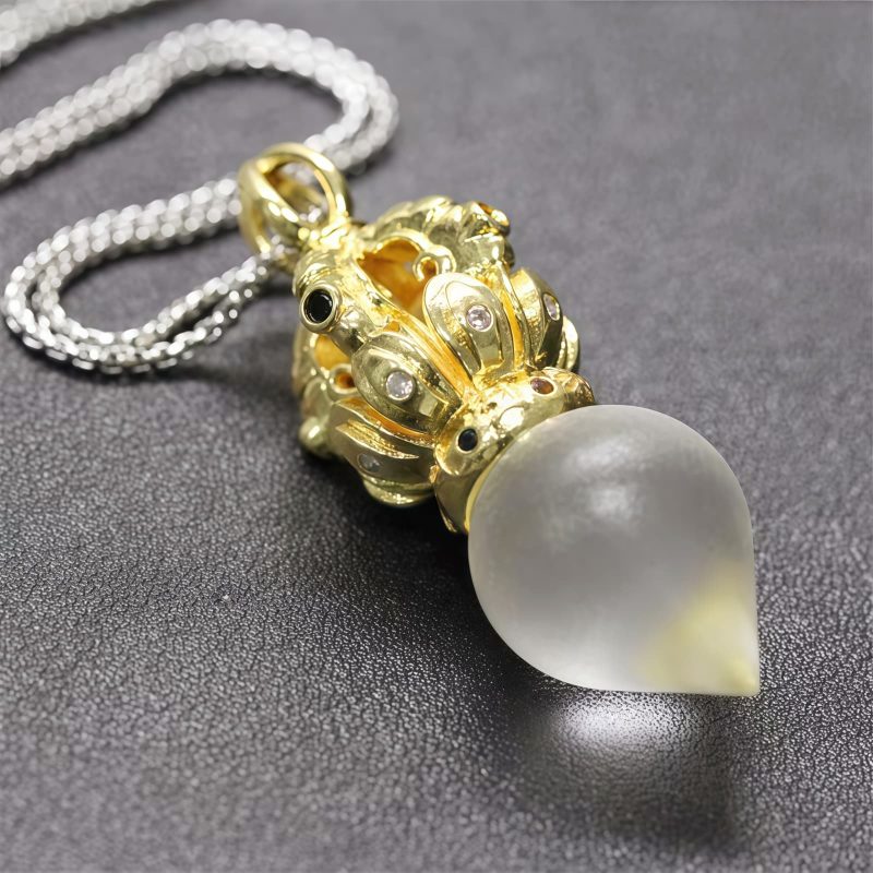 Tibetan Dorje Vajra Lotus Liuli Crystal Necklace Pendant Tibetan Dorje Vajra Lotus Liuli Crystal Necklace Pendant