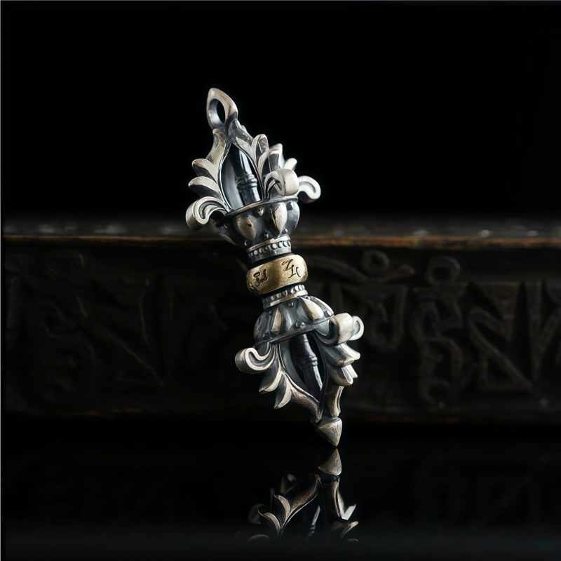 Tibetan 925 Silver Om Mani Padme Hum Strength Pendant Tibetan 925 Silver Om Mani Padme Hum Strength Pendant