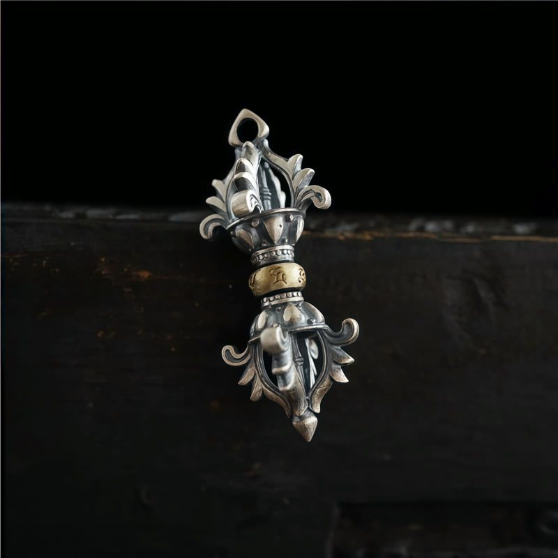 Tibetan 925 Silver Om Mani Padme Hum Strength Pendant Tibetan 925 Silver Om Mani Padme Hum Strength Pendant